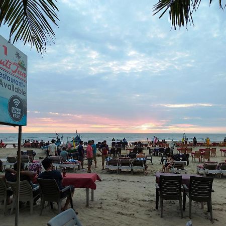 21Coconuts Inn Арамболь Экстерьер фото